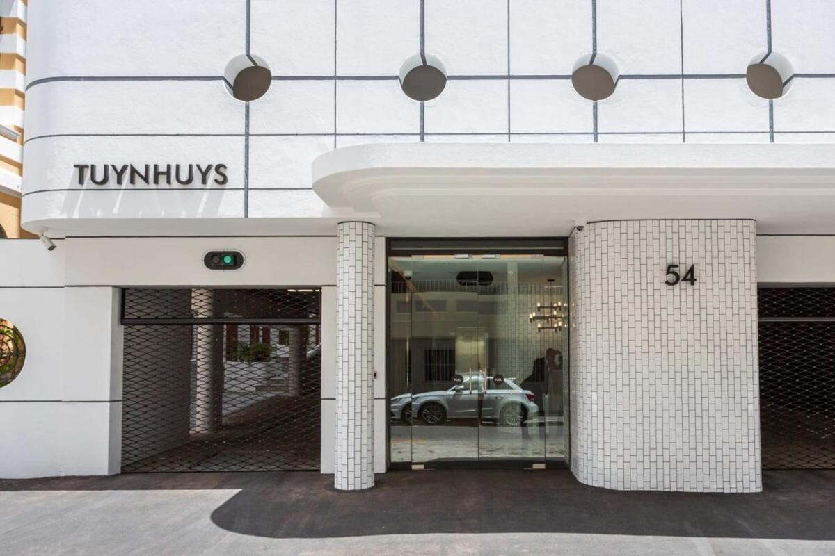 Mid Century Modern Central Upper City Kaapstad Buitenkant foto